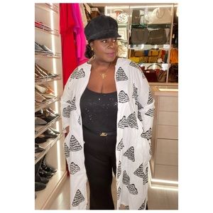 BLACK AND WHITE ZIPPER TUNIC